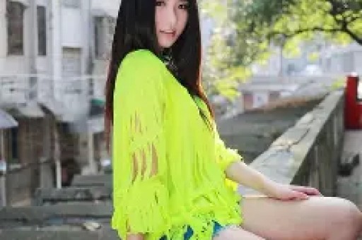 内娱清纯女星偷闯日本拍艳情片被网友当场撞破