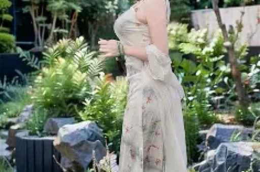 大批明星集体翻车董宇辉遭遇网友：这一次狼真的来了